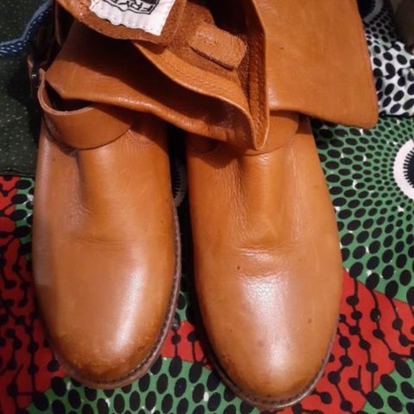 FRYE AND CO. Shoes - Frye Luggage colored short boots